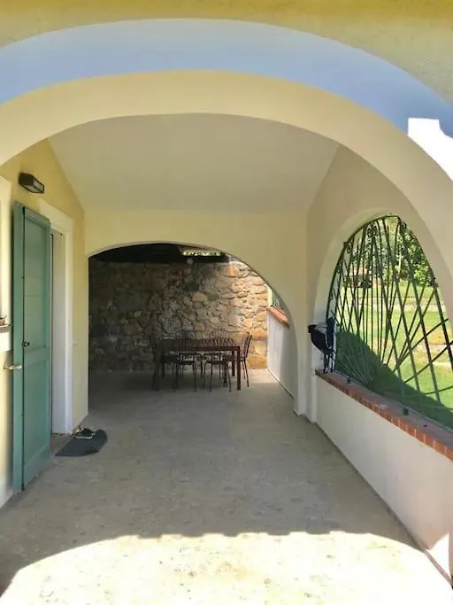 Villa Con Piscina Sulla Spiaggia Di Porto Giunco. Notteri