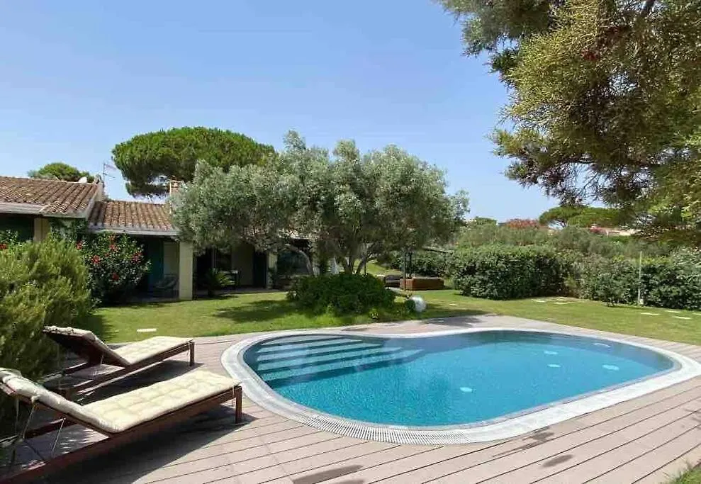 Villa Con Piscina Sulla Spiaggia Di Porto Giunco. Notteri Semesterbostad