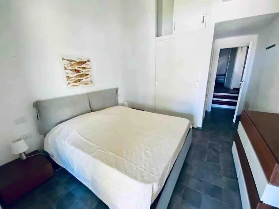 Villa Con Piscina Sulla Spiaggia Di Porto Giunco. Notteri Italien